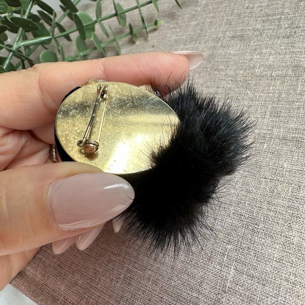 Vintage 1920s Flapper Lady Brooch | Art Deco Inspired Pin Mink Fur Trim - Picture 3 of 5
